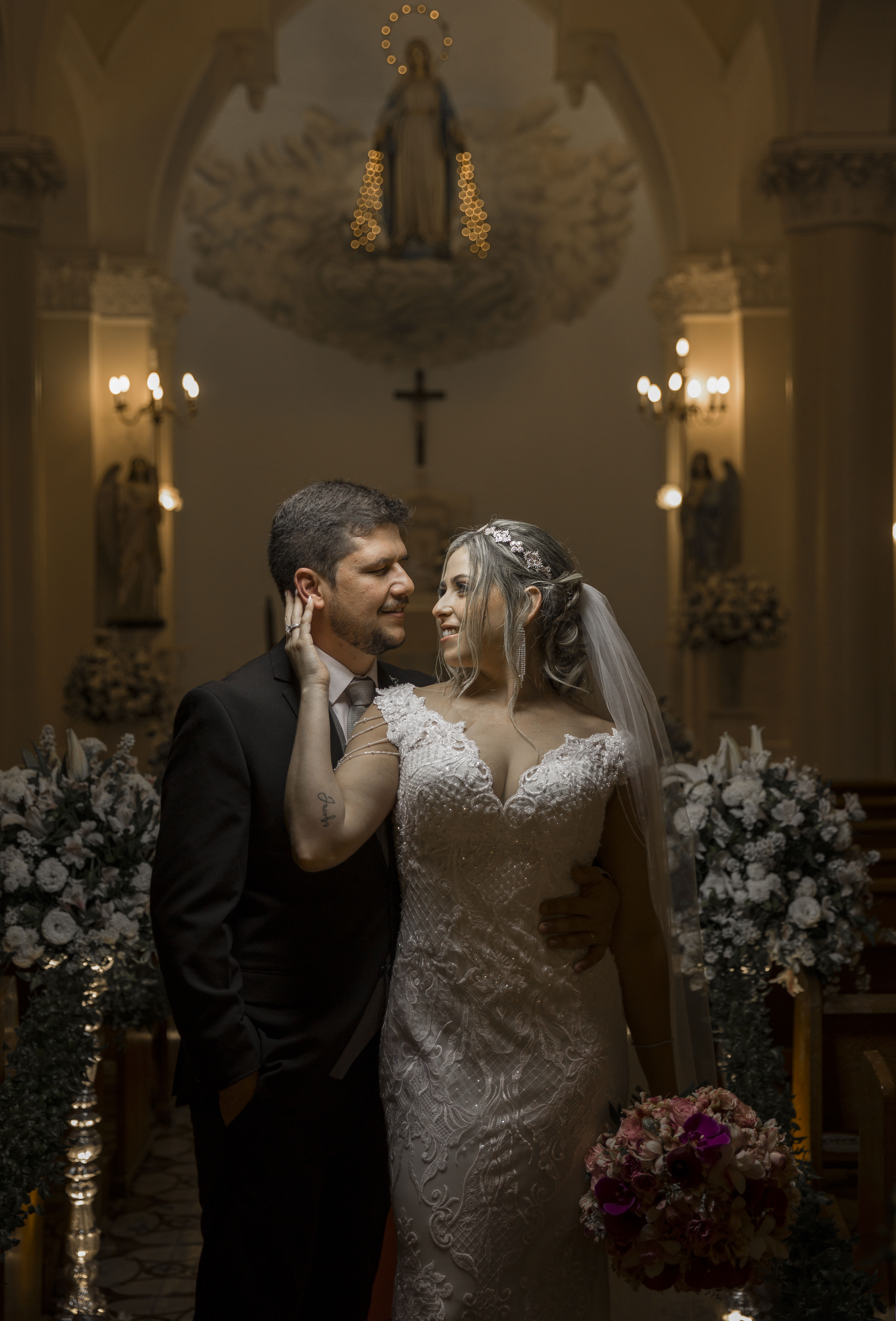 Couple inside church, Rio de Janeiro wedding